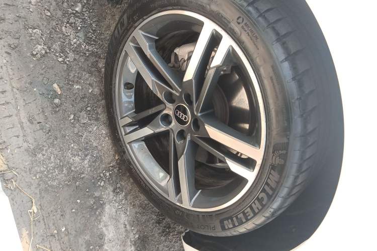 Used Audi A4L 2022 40 TFSI Luxury Dynamic Model
