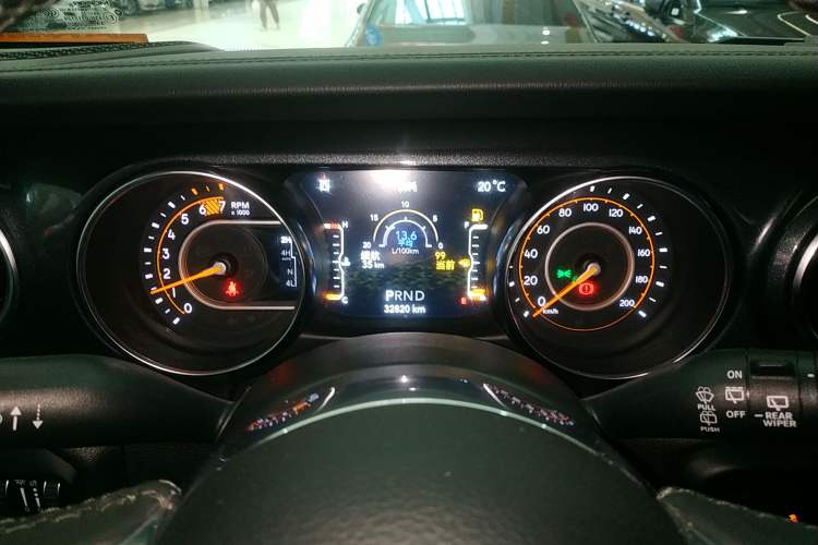 Used Jeep Wrangler 2022 2.0T High Altitude Four-Door Edition Instrument Cluster