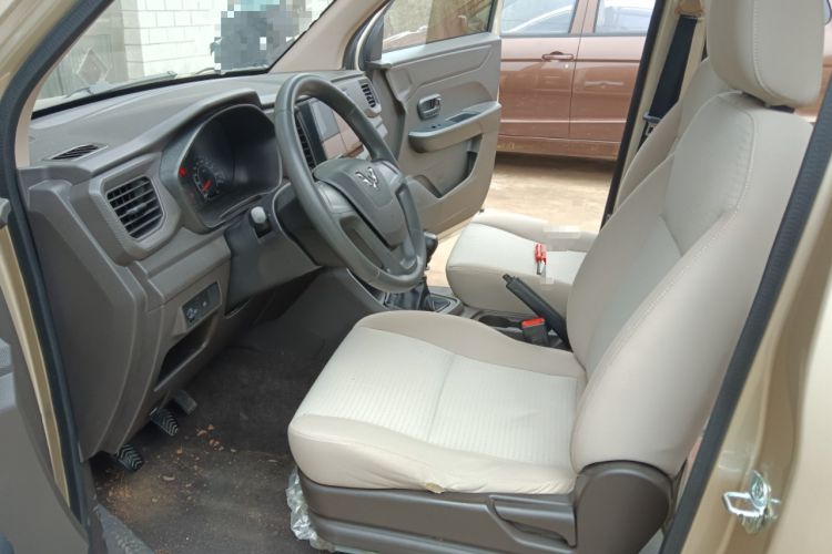 Used Wuling Hongguang V 2019 1.5L Jingqu Version China VI LAR