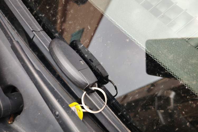 Used Nissan Kicks 2021 1.5L XV CVT Smart Connect Luxury Edition Vehicle Key