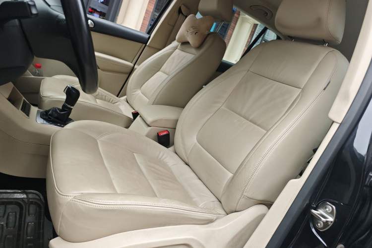 Used Volkswagen Tiguan 2012 1.8TSI Automatic All-Wheel Drive Fashion Edition Left Front Seat