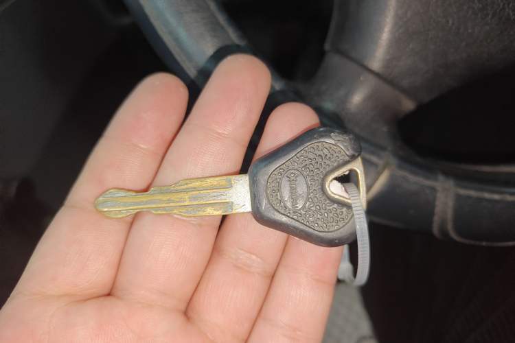 Used Wuling Zhiguang 2015 1.2L Practical LS-I Model Vehicle Key