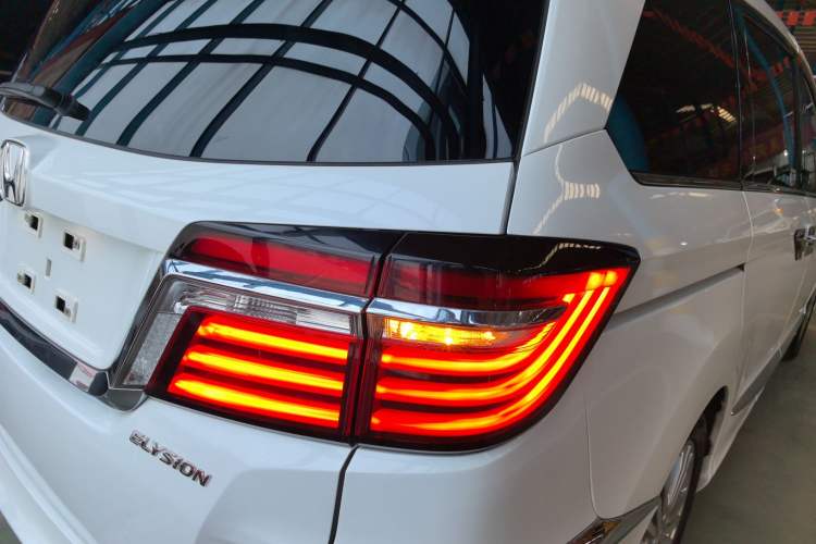 Used Honda Elysion 2016 2.4L Comfort Edition
