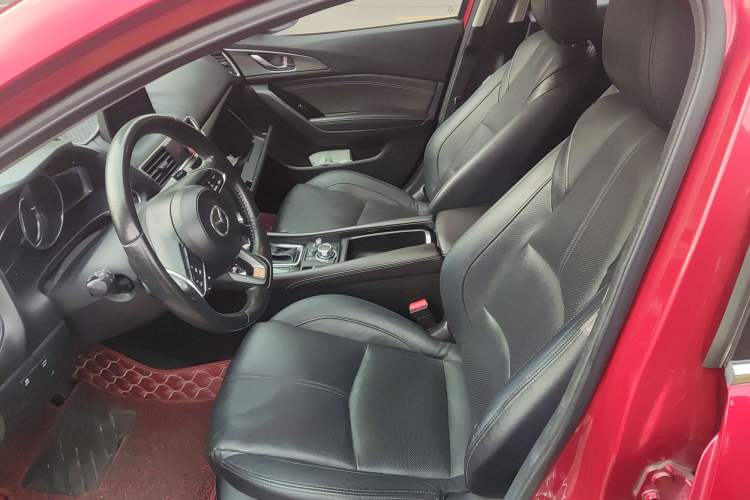 Used Mazda Mazda 3 Axela 2017 Hatchback 2.0L Automatic Sport Model China V Emission Standard
