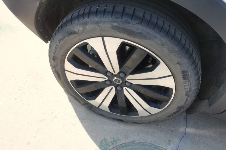 Used Volvo XC40 New Energy 2023 Long-Range Version Exterior 4