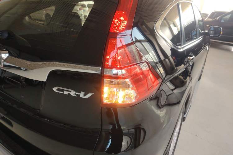 Used Honda CR-V 2016 2.0L two-wheel drive Urban Edition
