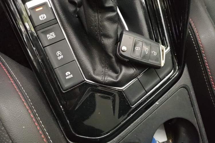 Used Volkswagen Tayron 2020 330TSI Two-Wheel Drive Luxury Smart Connectivity Version Vehicle Key