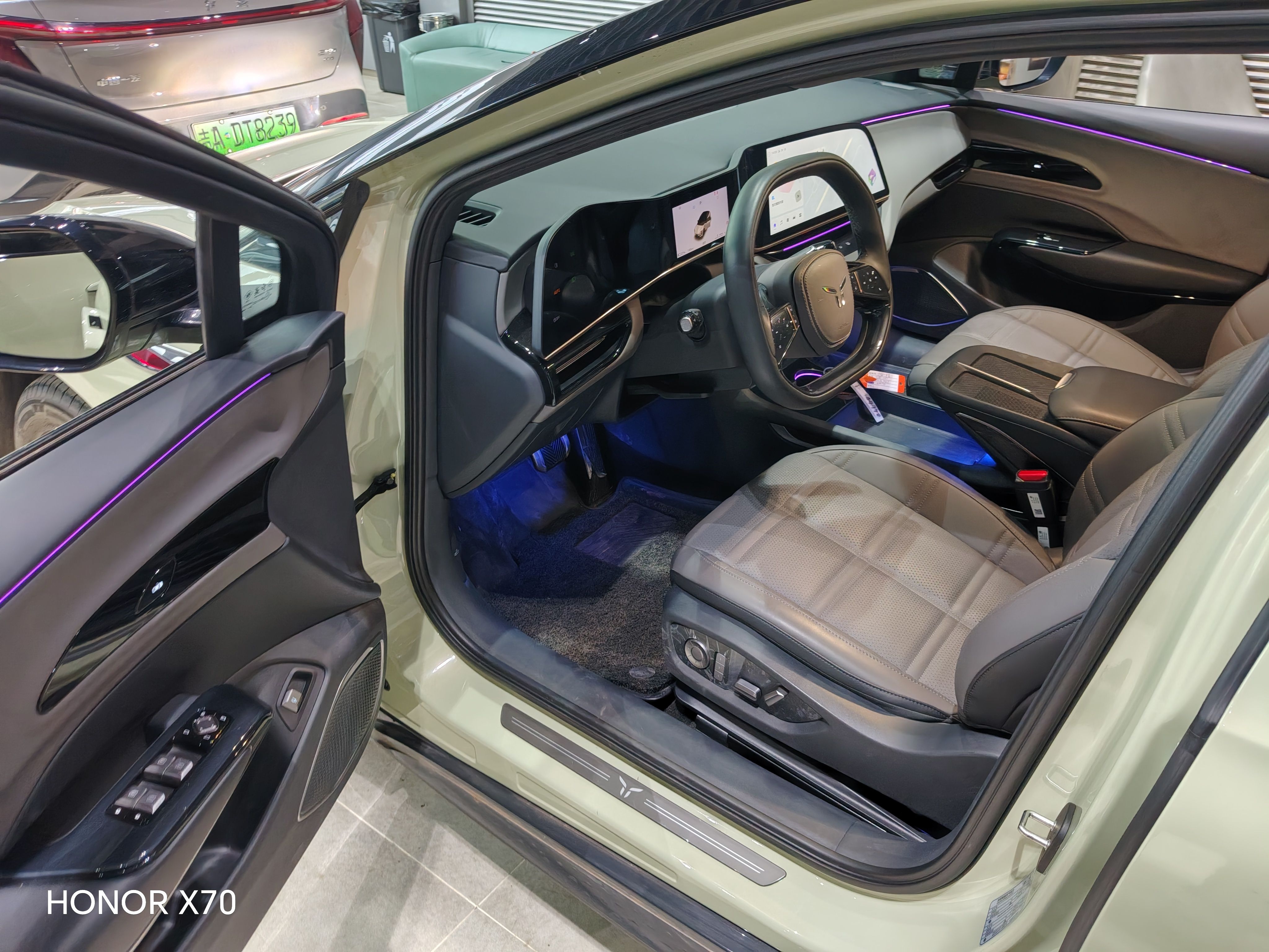 Hongqi EH7 2024 690 Pro — снимка 18