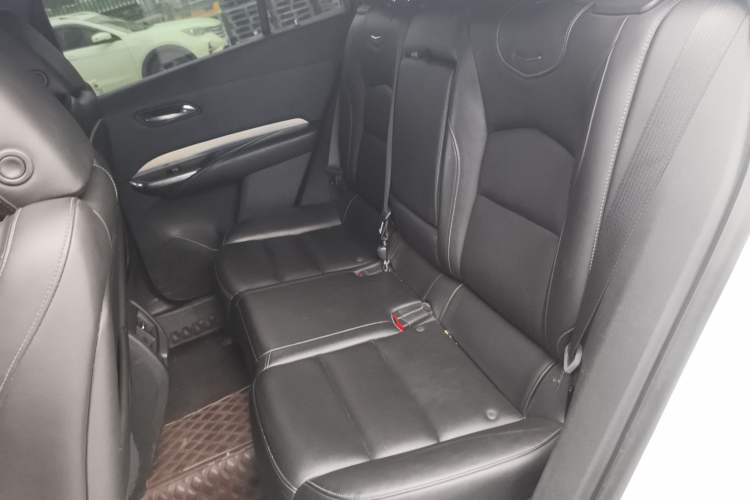 Used Cadillac XT4 2018 28T Two-Wheel-Drive Luxury Model
