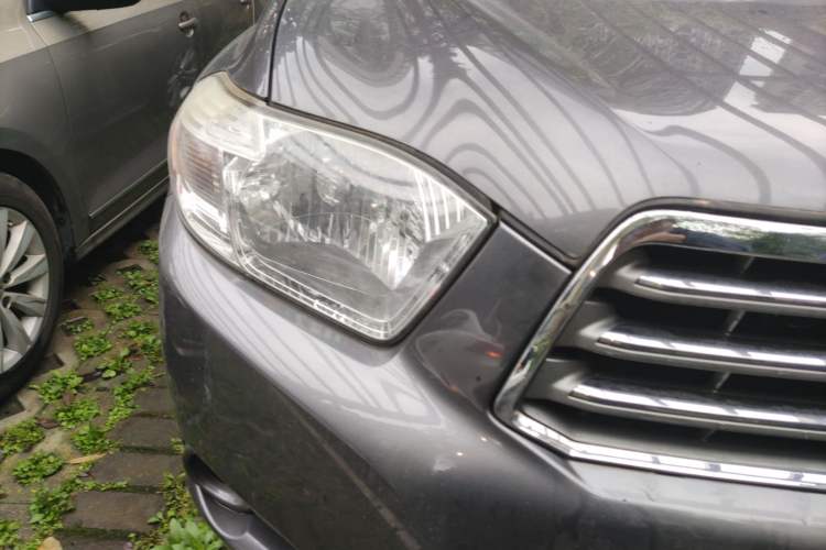 Used Toyota Highlander 2009 2.7L Two-Wheel Drive 7-Seater Supreme Edition Right Front Headlight