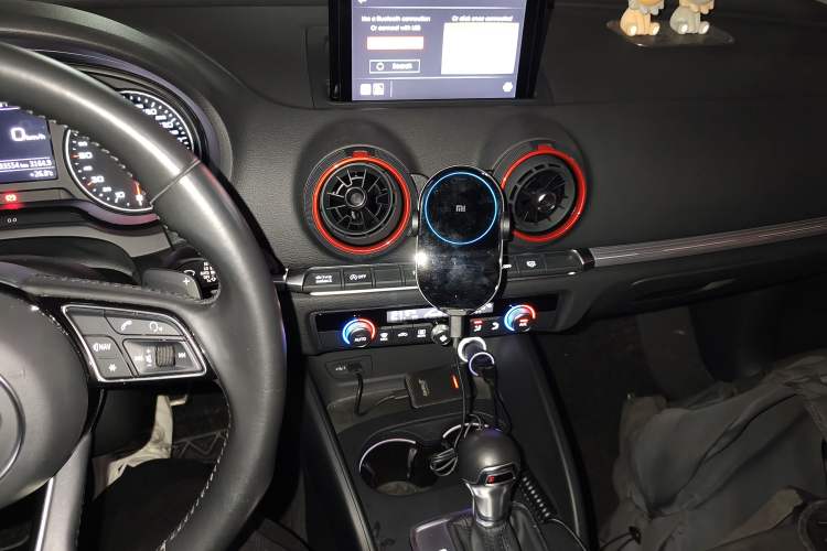 Used Audi A3 2020 Sportback 35 TFSI Sporty Model China VI Audio And AC Panel