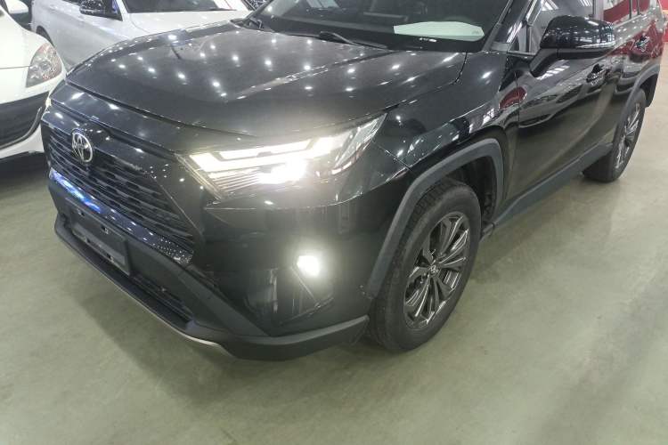 Used Toyota RAV4 2023 2.0L CVT Two-Wheel Drive Fashion Plus Edition