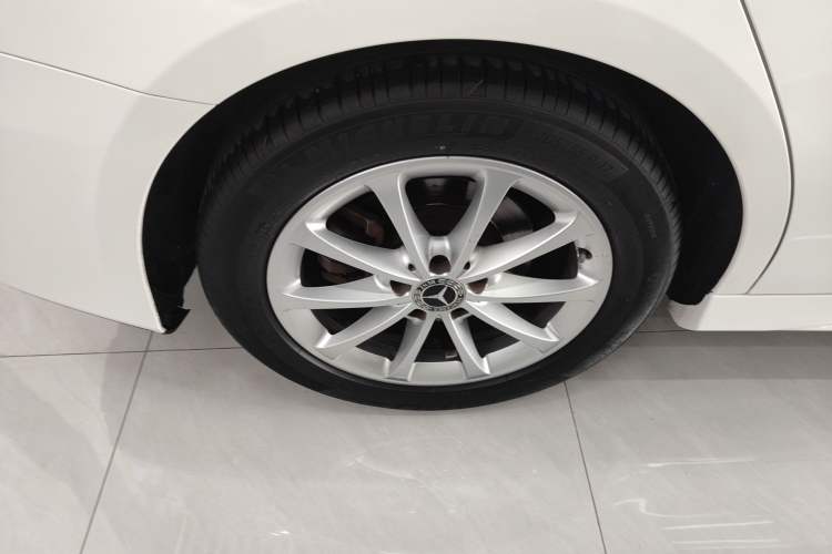 Used Mercedes-Benz A-Class 2020 Restyled A 200 L Sport Sedan Dynamic Version Exterior 5