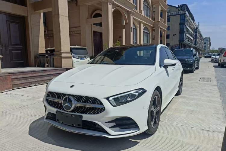 Used Mercedes-Benz A-Class 2022 Second Facelift A 200 L Sport Sedan Fashion Version