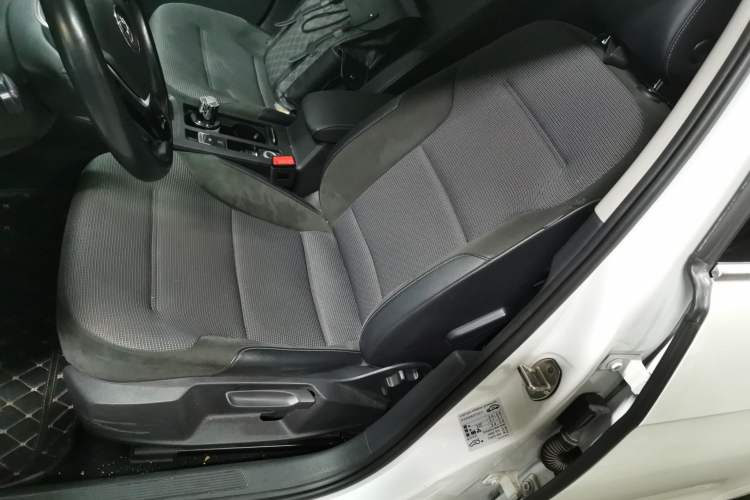 Used Volkswagen Golf 2020 280TSI DSG Comfort Version Left Front Seat