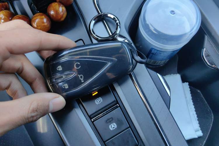 Used CHANGAN OSHAN X5 PLUS 2023 1.5T DCT Navigation Edition
