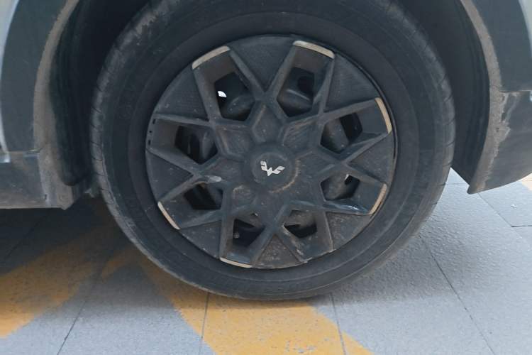 Used Wuling Hongguang MINIEV 2022 GAMEBOY 300km Enthusiast Model with Lithium Iron Phosphate Right Front Wheel Hub