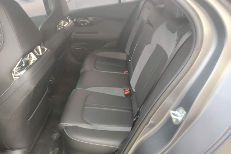 Used GAC Trumpchi EMPOW 2023 400T Automatic R MAX
