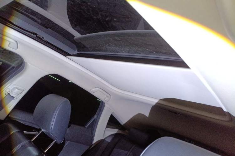 Used Honda Crosstour 2016 2.4L Luxury Edition Headliner