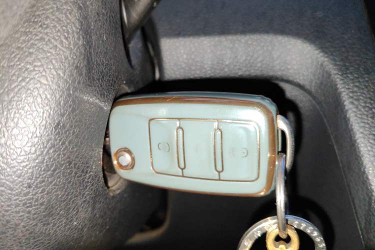 Used Volkswagen Santana 2015 1.6L Manual Comfort Edition