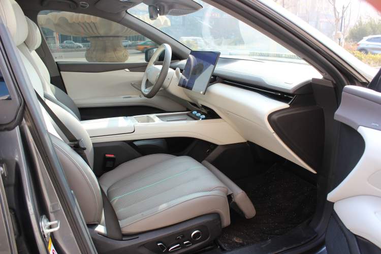 Used Deepal L07 2025 530 Ultra DeepBlue Intelligent Driving AD PRO Pure-Electric Version