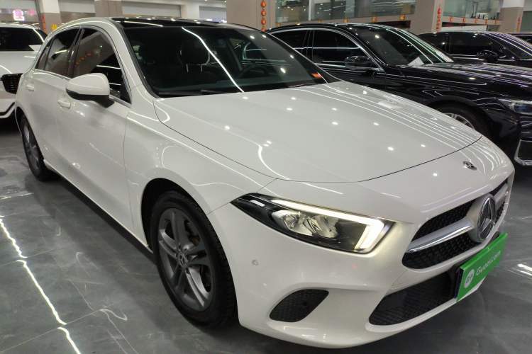 Used Mercedes-Benz A-Class 2019 A 200 Dynamic Edition Front Right 45 Deg