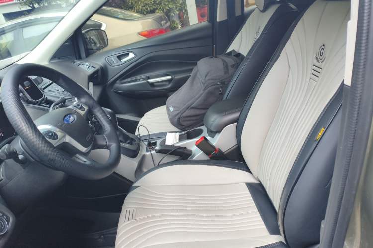 Used Ford Kuga 2013 1.6L GTDi Two-Wheel-Drive Comfort Model
