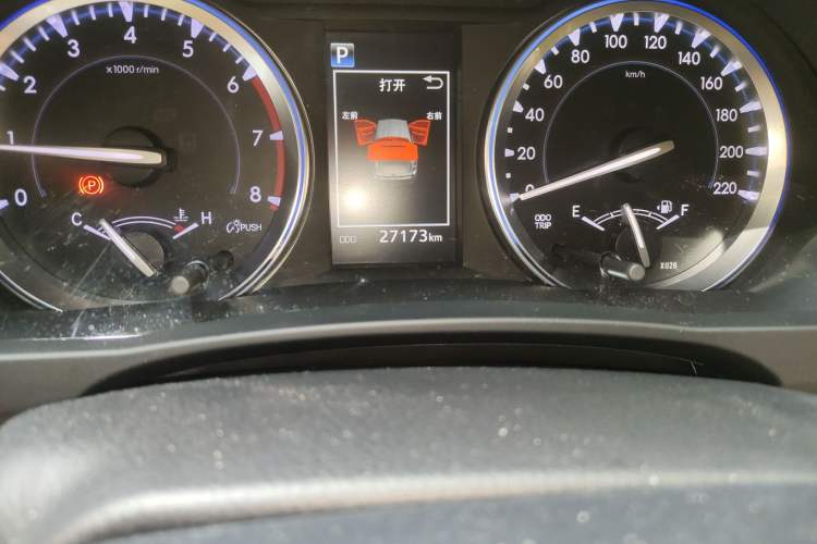 Used Toyota Highlander 2018 2.0T Four-Wheel Drive Luxury Version 7 Seats China VI Standard