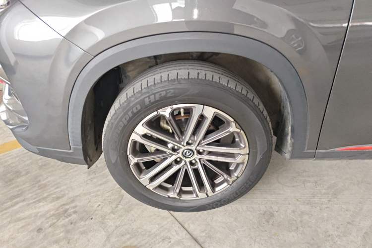 Used CHANGAN CS75 PLUS 2021 1.5T Automatic Prestige Model Left Front Wheel Hub