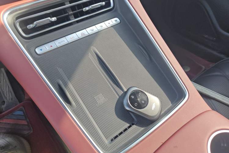 Used Chery Fengyun Fulwin A9L 2025 Model, Four-Wheel Drive High-Energy Peak Edition Interior 1