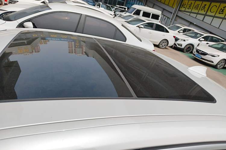 Used BMW 3 Series 2021 Second Facelift 320Li M Sport Package Roof