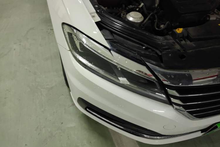 Used Volkswagen Lavida 2022 1.5L Automatic Comfort Edition Right Front Headlight