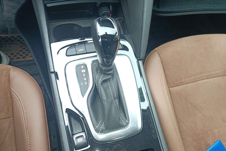 Used Buick Regal 2019 20T Elite Version China VI Standard