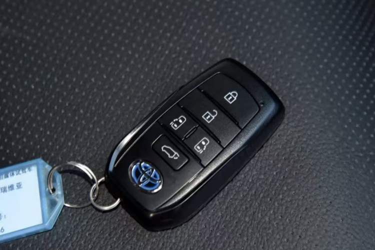 Used Toyota Granvia 2022 2.5L Hybrid Flagship Edition Vehicle Key