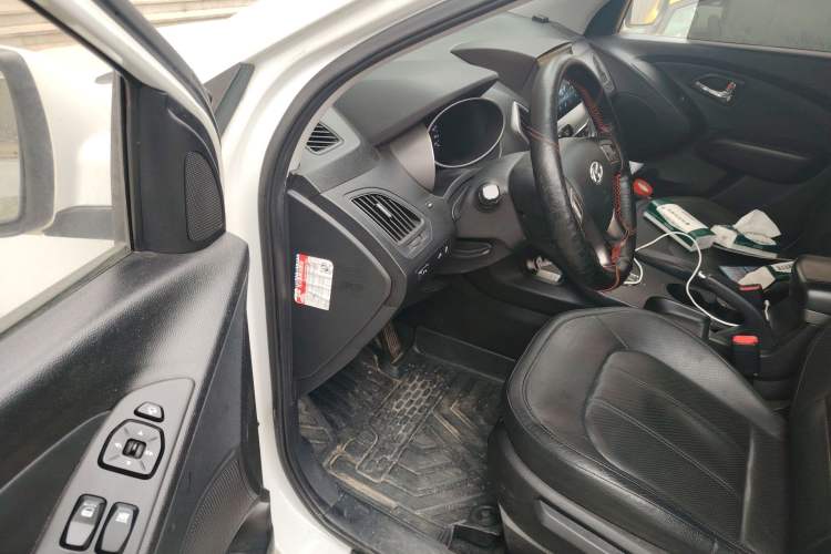 Used Hyundai ix35 2012 2.0L Automatic Two-Wheel Drive Elite Edition GLS
