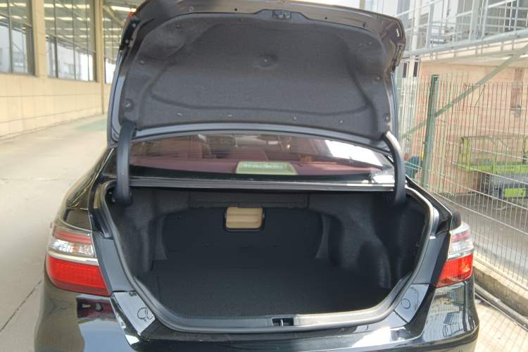 Used Toyota Camry 2015 2.0G Premier Edition
