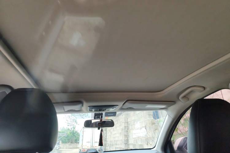 Used Honda Vezel 2015 1.8L CVT 2WD Luxury Model
