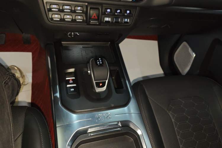 Used 212 T01 2025 2.0T Changfeng
