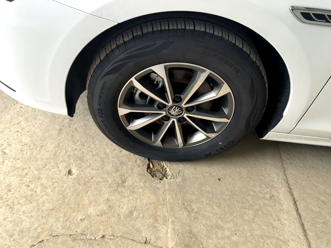 BYD Qin PLUS 2024 HONOR Edition DM-i 55KM Leading Model — снимка 10