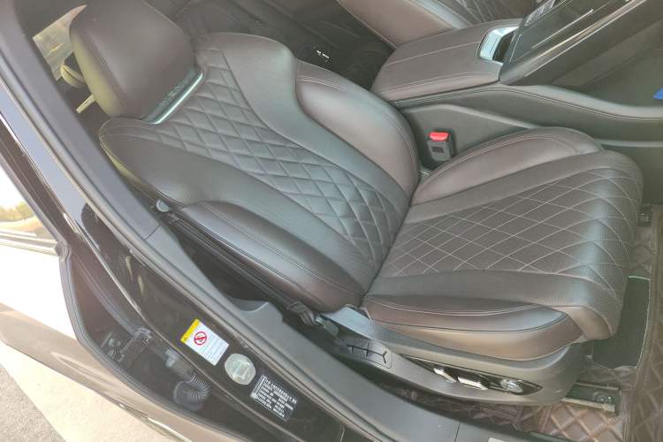 Used Wey Mocha 2021 2.0T Two-Wheel-Drive Premium Edition
