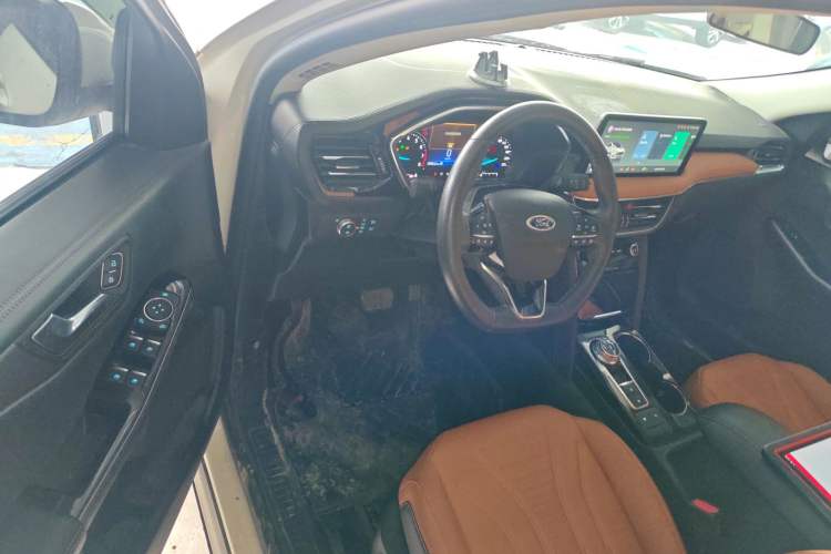 Used Ford Escape 2020 EcoBoost 245 Two-Wheel-Drive Titanium Edition
