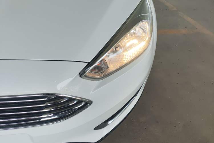 Used Ford Focus 2015 Sedan 1.6L Automatic Trend Model