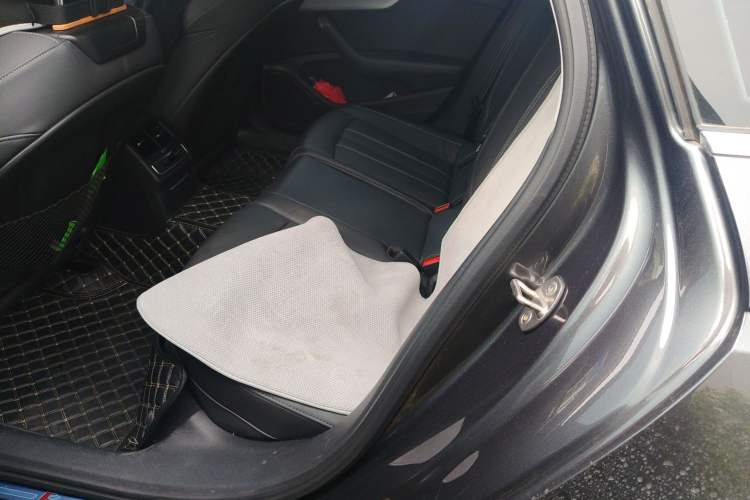 Used Audi A4L 2020 40 TFSI Luxury Dynamic Model
