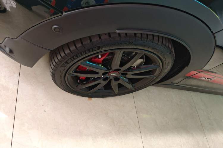 Used MINI JCW CLUBMAN 2021 2.0T JOHN COOPER WORKS ALL-IN Left Front Wheel Hub