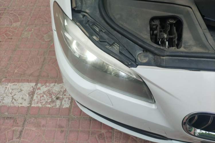 Used BMW 5 Series 2014 525Li Leading Model
