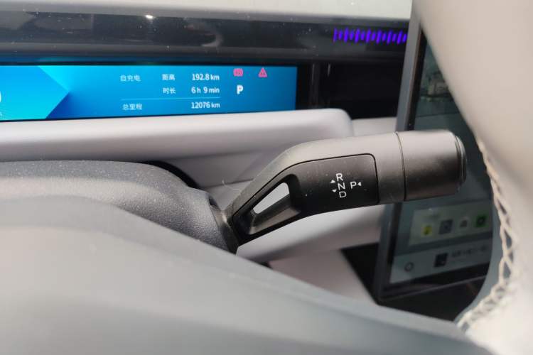 Used Lynk & Co Z10 2025 95 kWh 702 km All-Wheel Drive Intelligent Driving Ultra