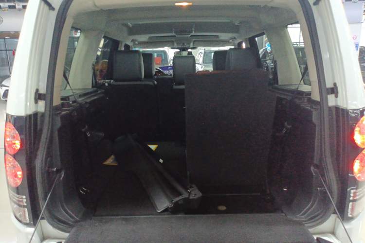 Used Land Rover Discovery 2014 3.0 SC V6 SE
