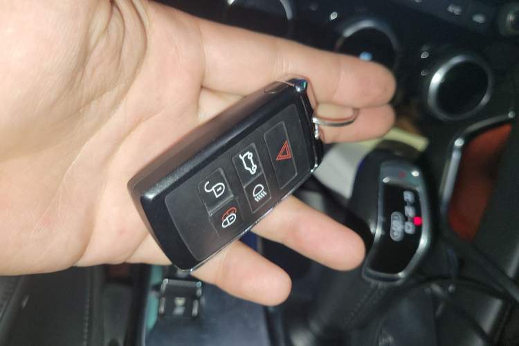 Used Jaguar E-PACE 2018 P200 China VI
