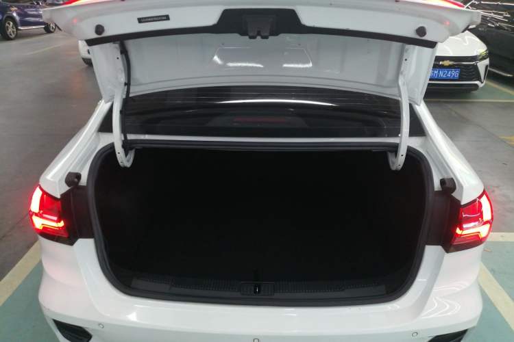 Used Roewe i5 2021 Revised Version 1.5L CVT Diamond Edition