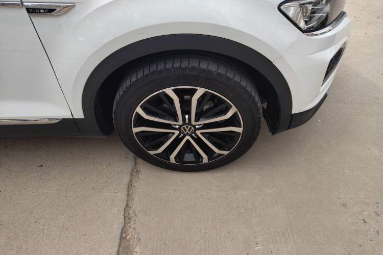 Used Volkswagen T-ROC 2021 280TSI DSG Two-Wheel Drive Comfort Connect Edition
